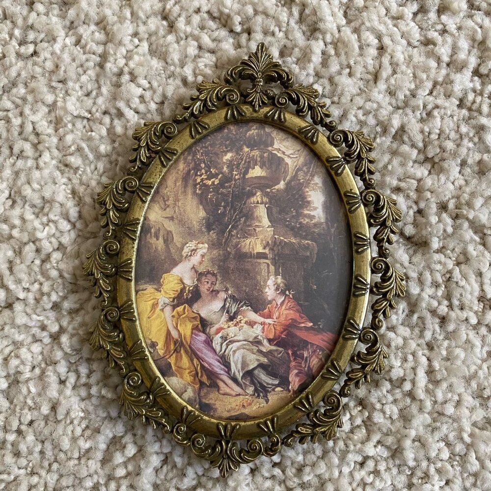 Vintage Italy Action Ornate Brass Bronze Oval Picture Wall Art 6 1/2 x 4 3/4 in